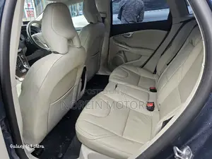 Volvo V40 2017 Blue