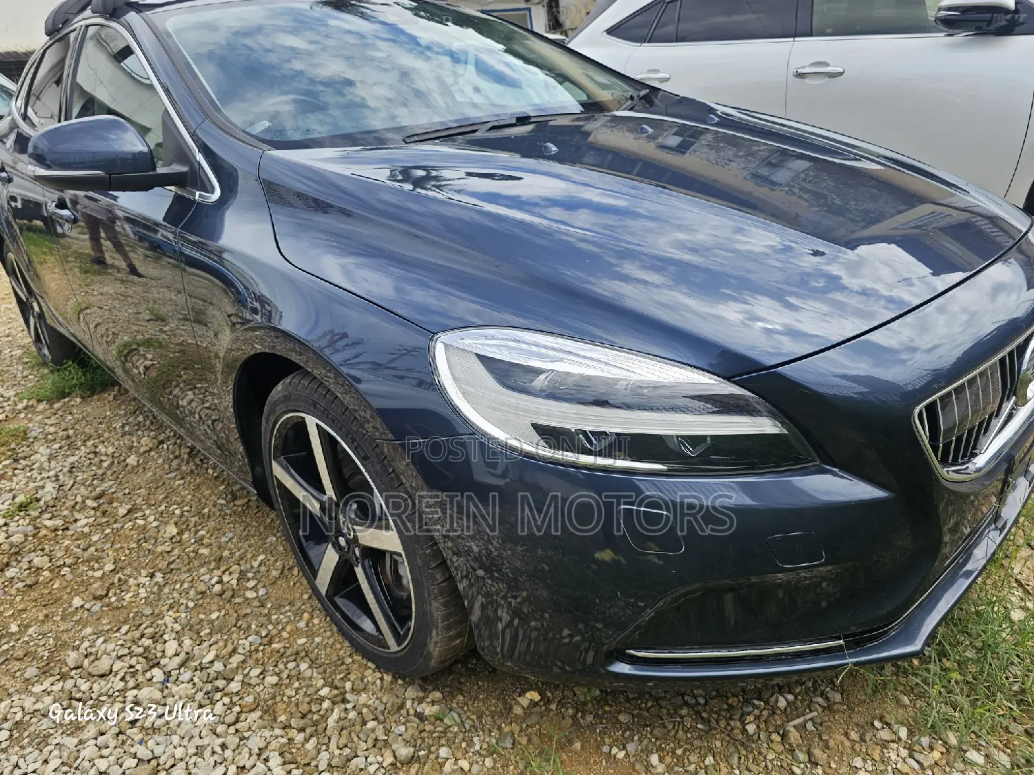 Volvo V40 2017 Blue