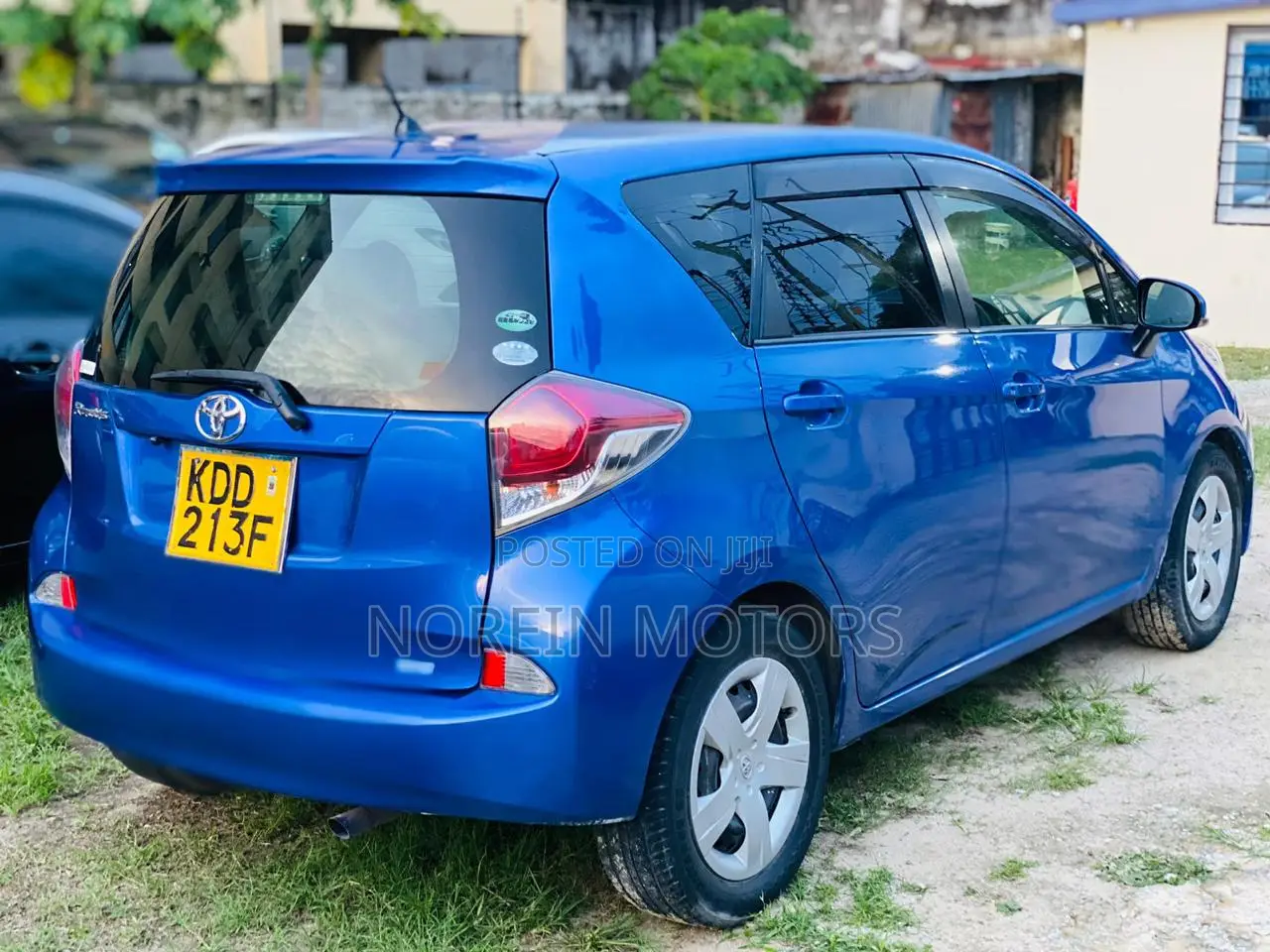 Toyota Ractis 2014 Blue