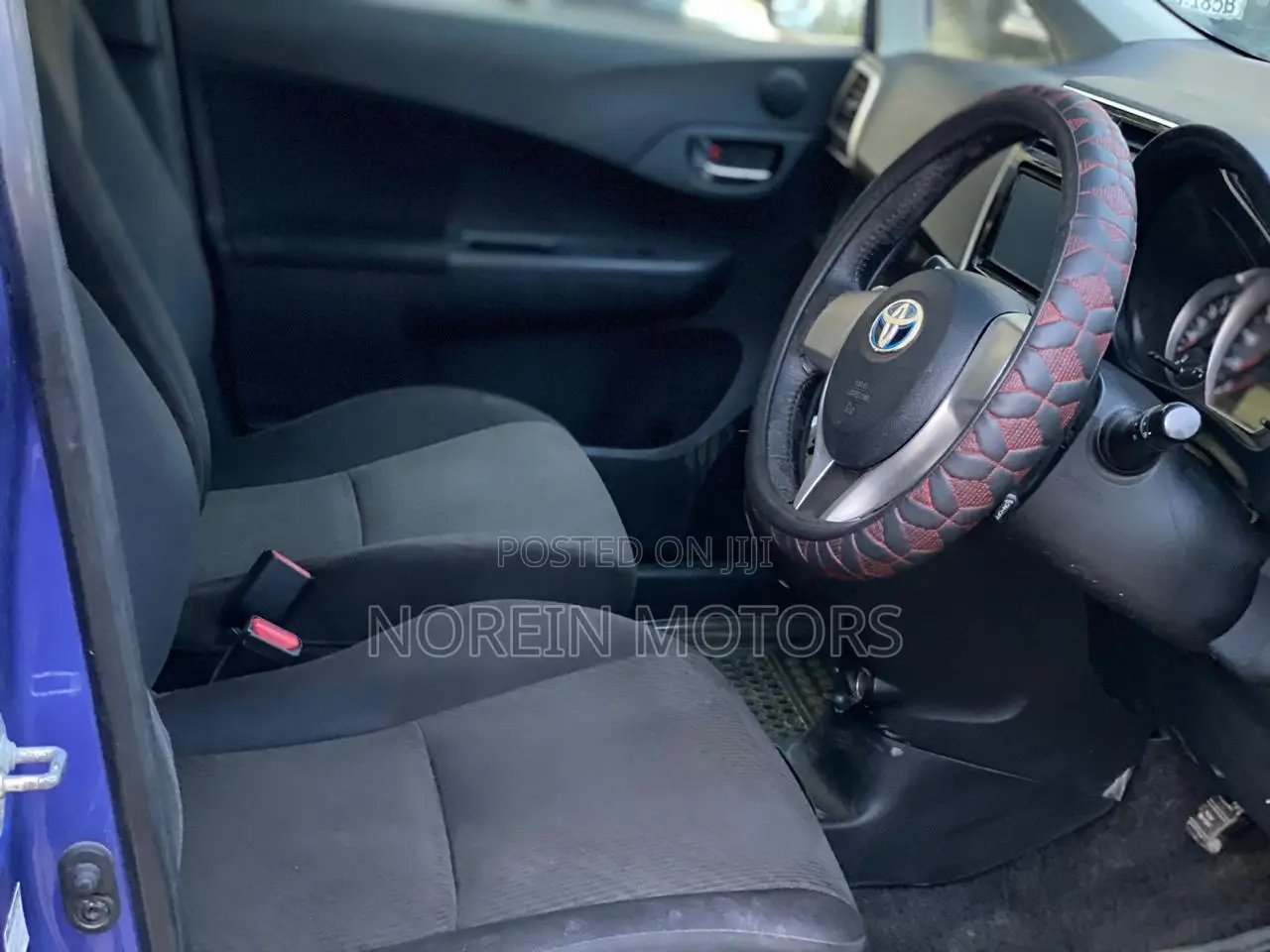 Toyota Ractis 2014 Blue