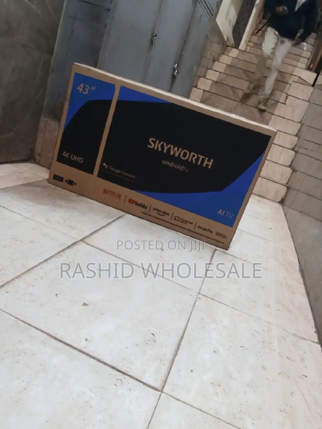 Modern Skyworth 43 Inch Inch