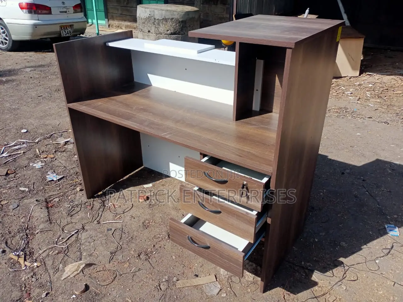 Morden Reception Office Desk 1.4 MTRS