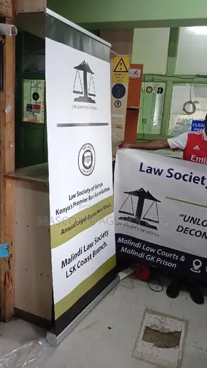 Broad Base Roll Up Banner