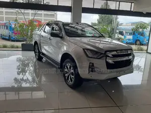 New Isuzu MU-X 2024 Silver