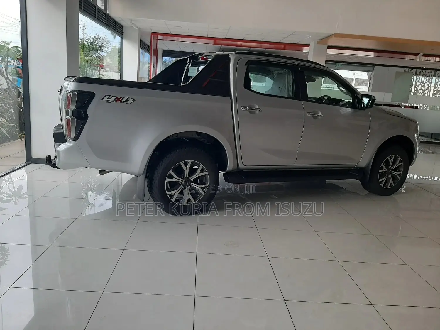 New Isuzu MU-X 2024 Silver