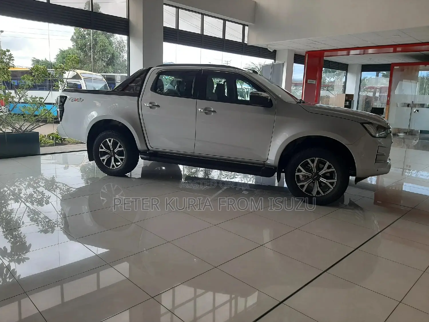 New Isuzu MU-X 2024 Silver
