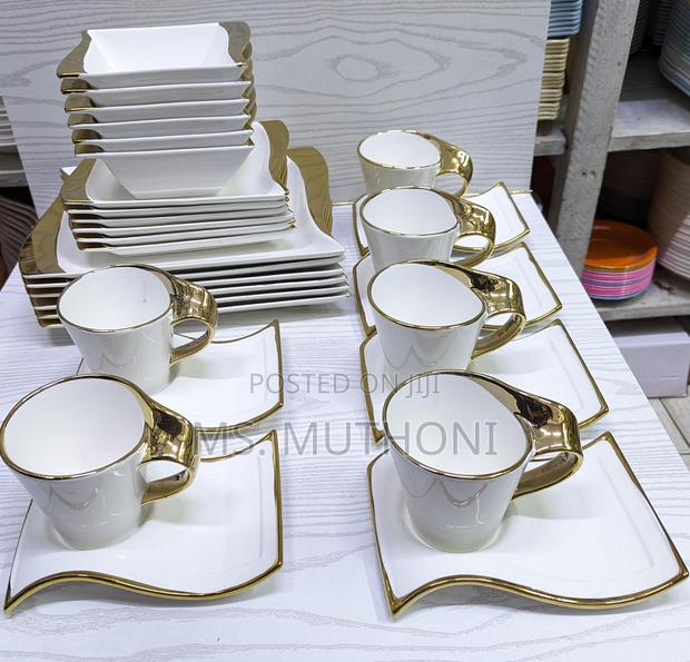 30pcs Wavy Ceramic Dinner Set With Gold Finish - main view