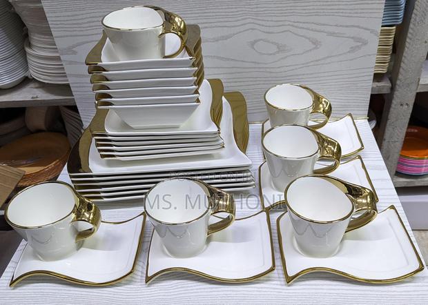 30pcs Wavy Ceramic Dinner Set With Gold Finish - thumbnail 3