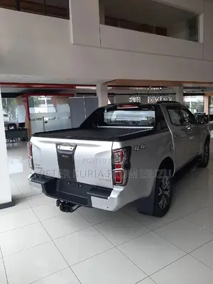 New Isuzu MU-X 2024 Silver