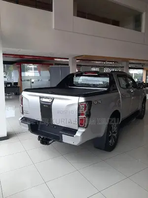 New Isuzu MU-X 2024 Silver