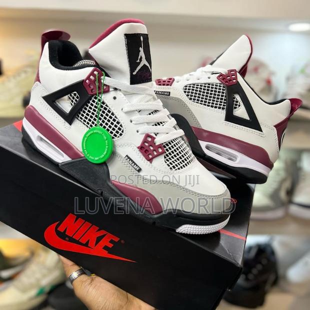 Air Jordan 4s - thumbnail 2