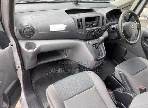 Nissan NV200 2017 Silver - thumbnail 4