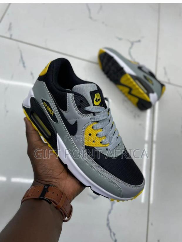 Nike Air Max 90 Unisex Sneakers - main view