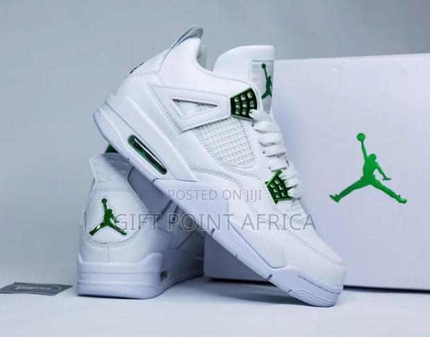 Air Jordan 4 Metallic Green Unisex Sneakers - thumbnail 3
