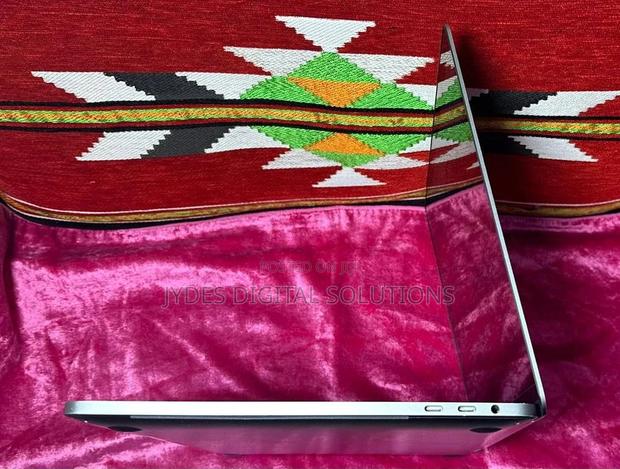 Laptop Apple MacBook Pro 2020 16GB Intel Core I7 SSD 512GB - thumbnail 4