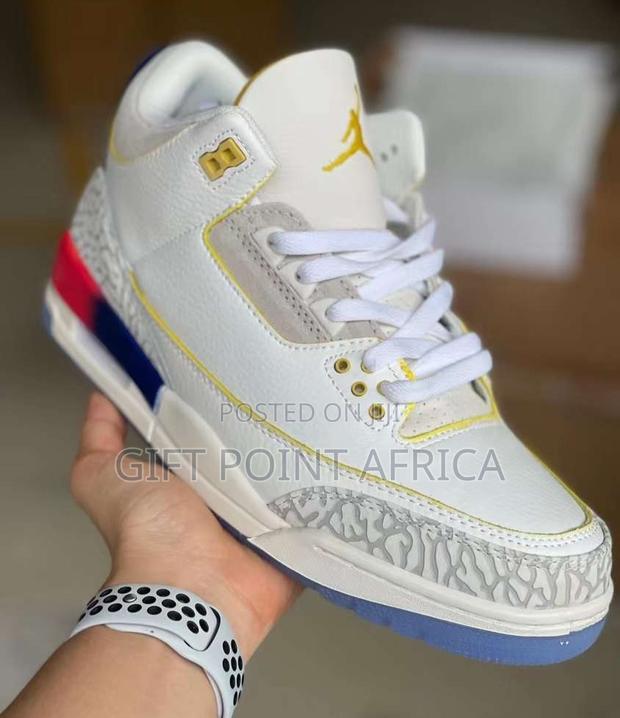 Air Jordan 3 Sneakers - thumbnail 2