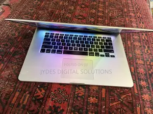 Laptop Apple MacBook Pro 2015 16GB Intel Core I7 SSD 256GB