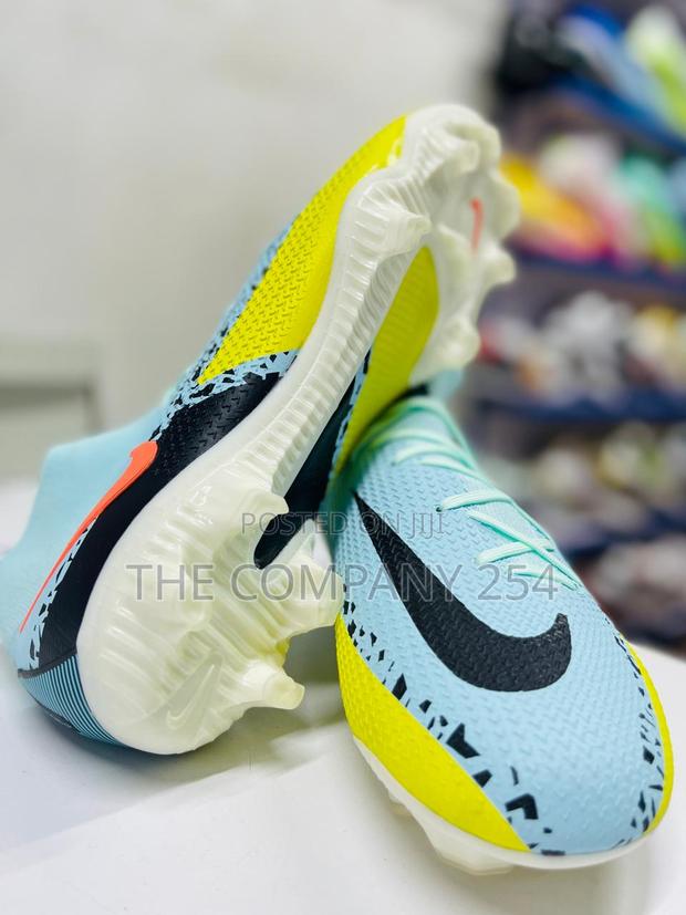 Top Quality Legit Phantom Football Boots Available . - thumbnail 6