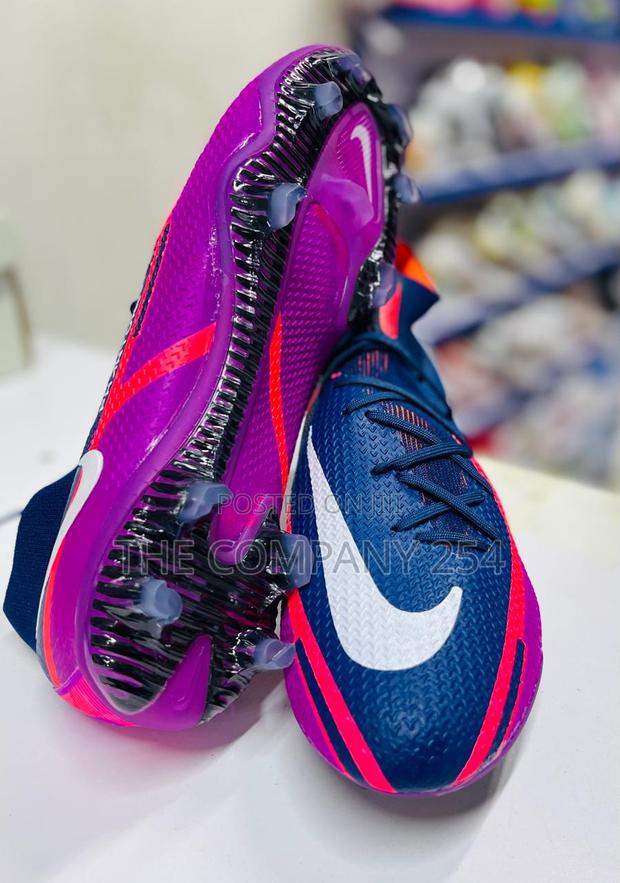 Top Quality Legit Phantom Football Boots Available . - thumbnail 10