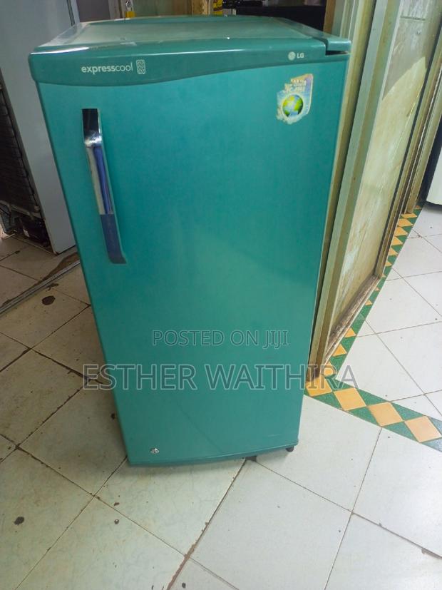Single Door Fridge 200l - thumbnail 3
