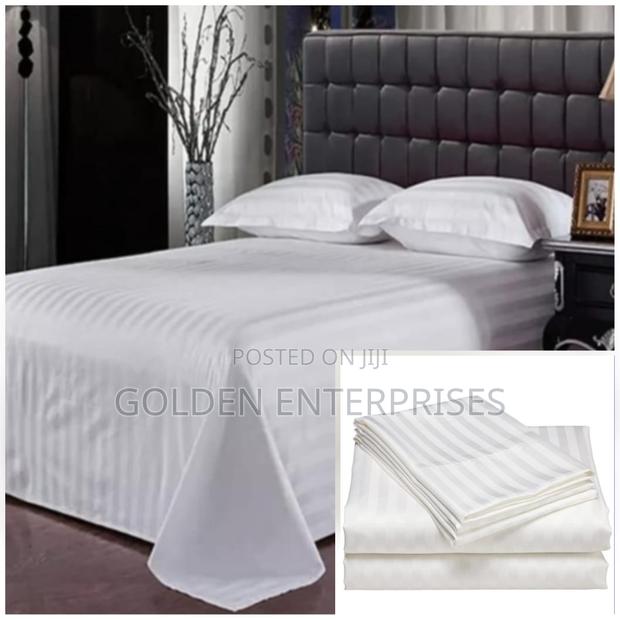 4pcs White Striped Bedsheet, 2 Bedsheet, 2 Pillowcases