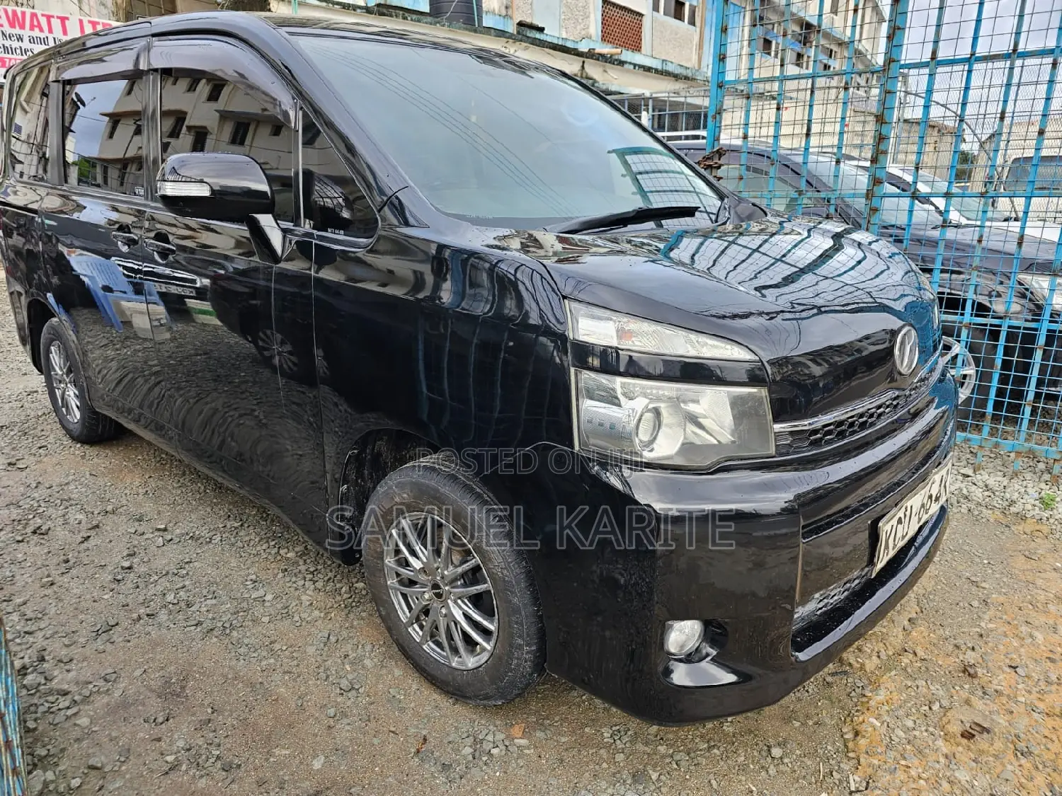 Toyota Voxy 2013 Black