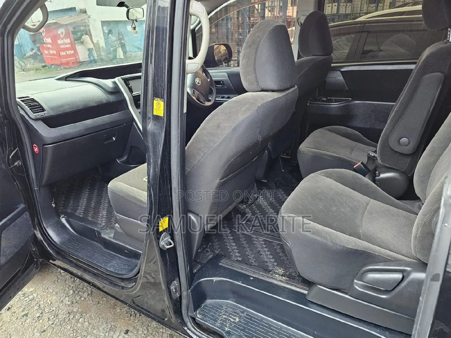 Toyota Voxy 2013 Black