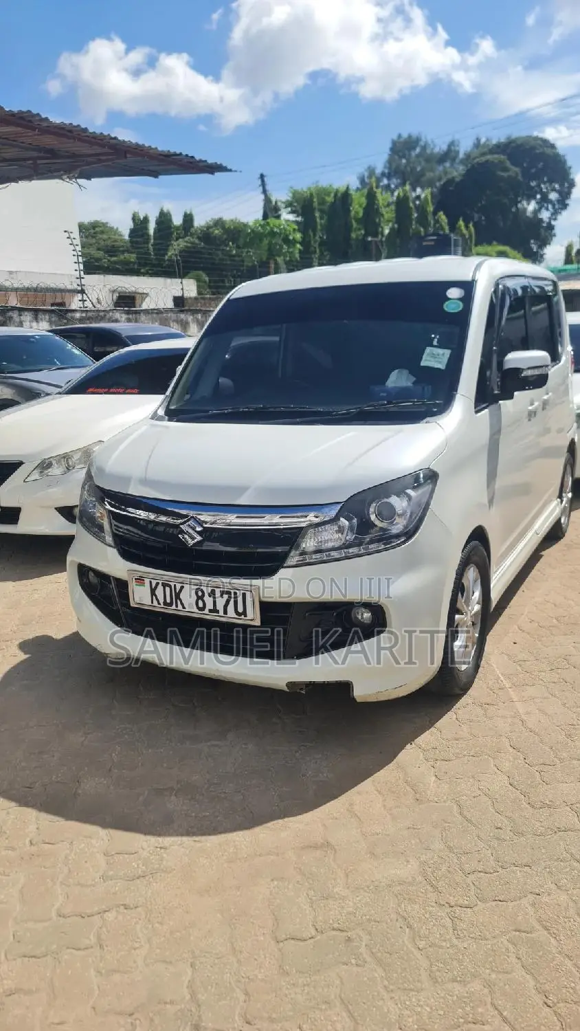 Suzuki Solio 2015 White