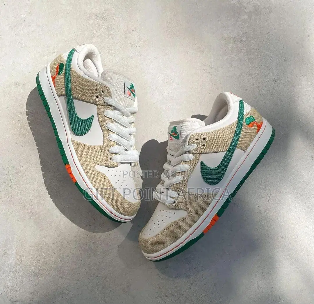Air Jordan 1 SB Dunk Sneakers