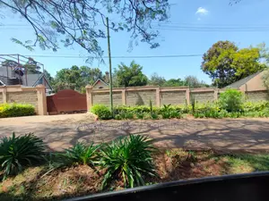 5bdrm Maisonette in Sunder Clse 0.7Acre, Kitisuru for sale