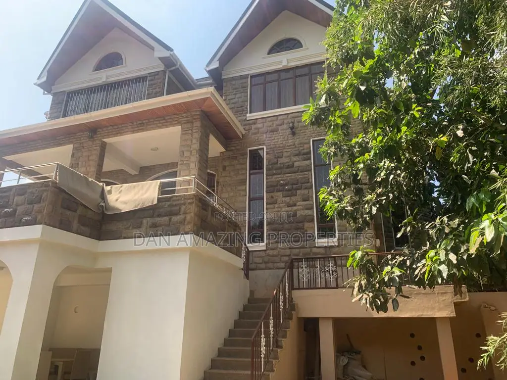 5bdrm Maisonette in Sunder Clse 0.7Acre, Kitisuru for sale