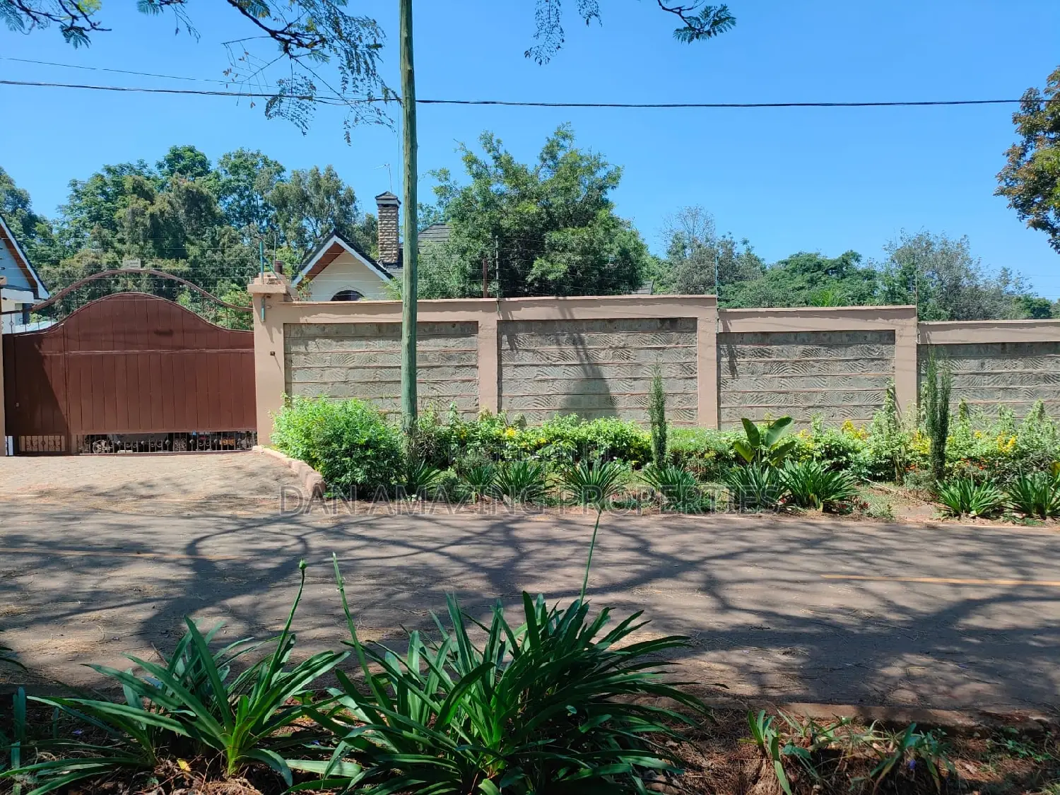 5bdrm Maisonette in Sunder Clse 0.7Acre, Kitisuru for sale
