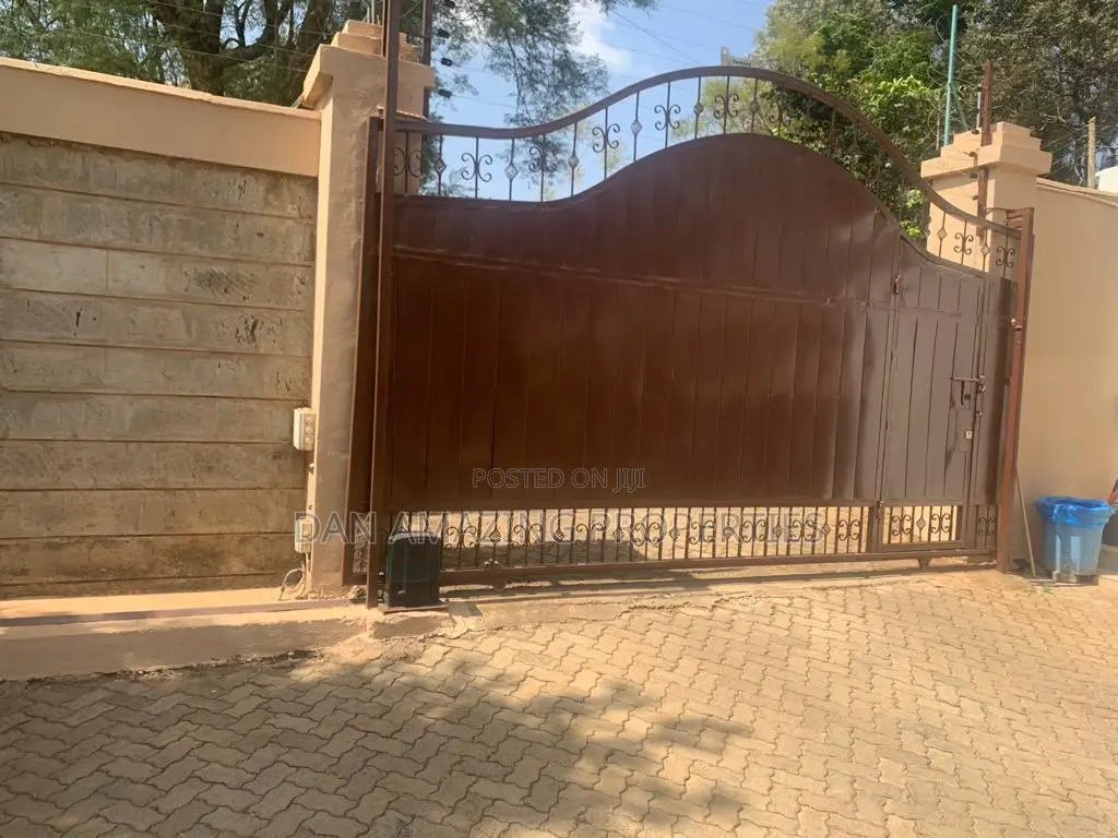 5bdrm Maisonette in Sunder Clse 0.7Acre, Kitisuru for sale