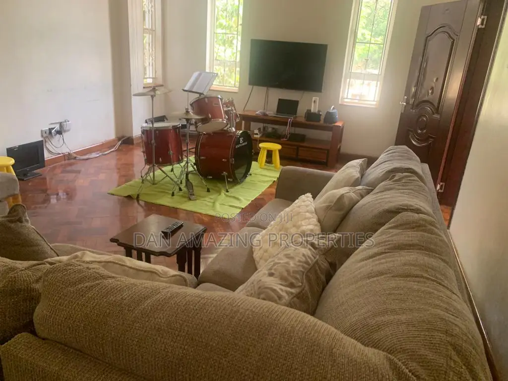 5bdrm Maisonette in Sunder Clse 0.7Acre, Kitisuru for sale