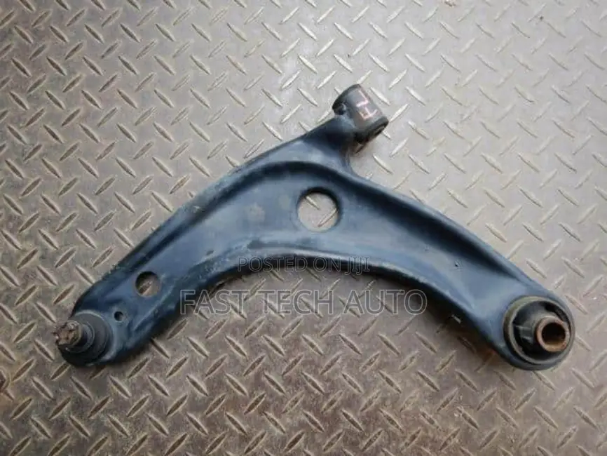 Front Arms Belta, Ractis, Vitz