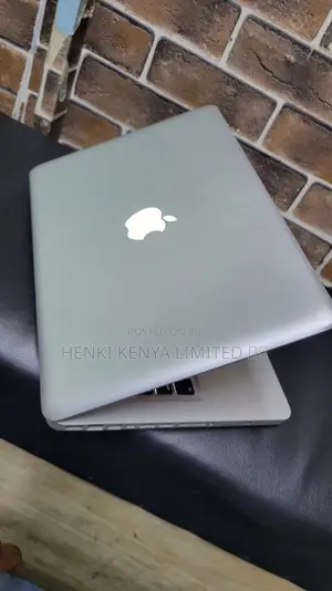 Laptop Apple MacBook 2012 8GB Intel Core I5 HDD 500GB