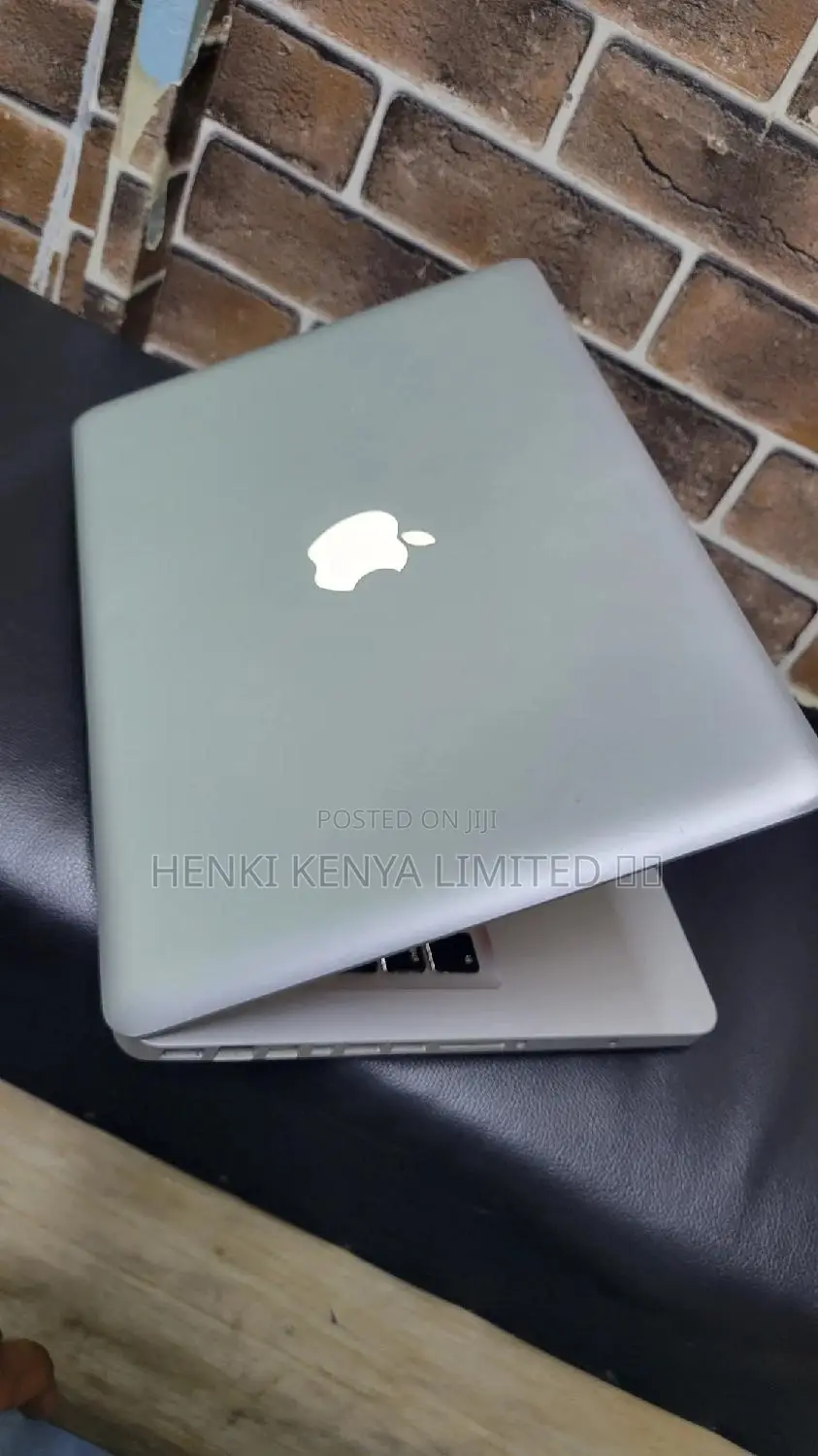 Laptop Apple MacBook 2012 8GB Intel Core I5 HDD 500GB