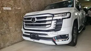 Toyota Land Cruiser 2023 White