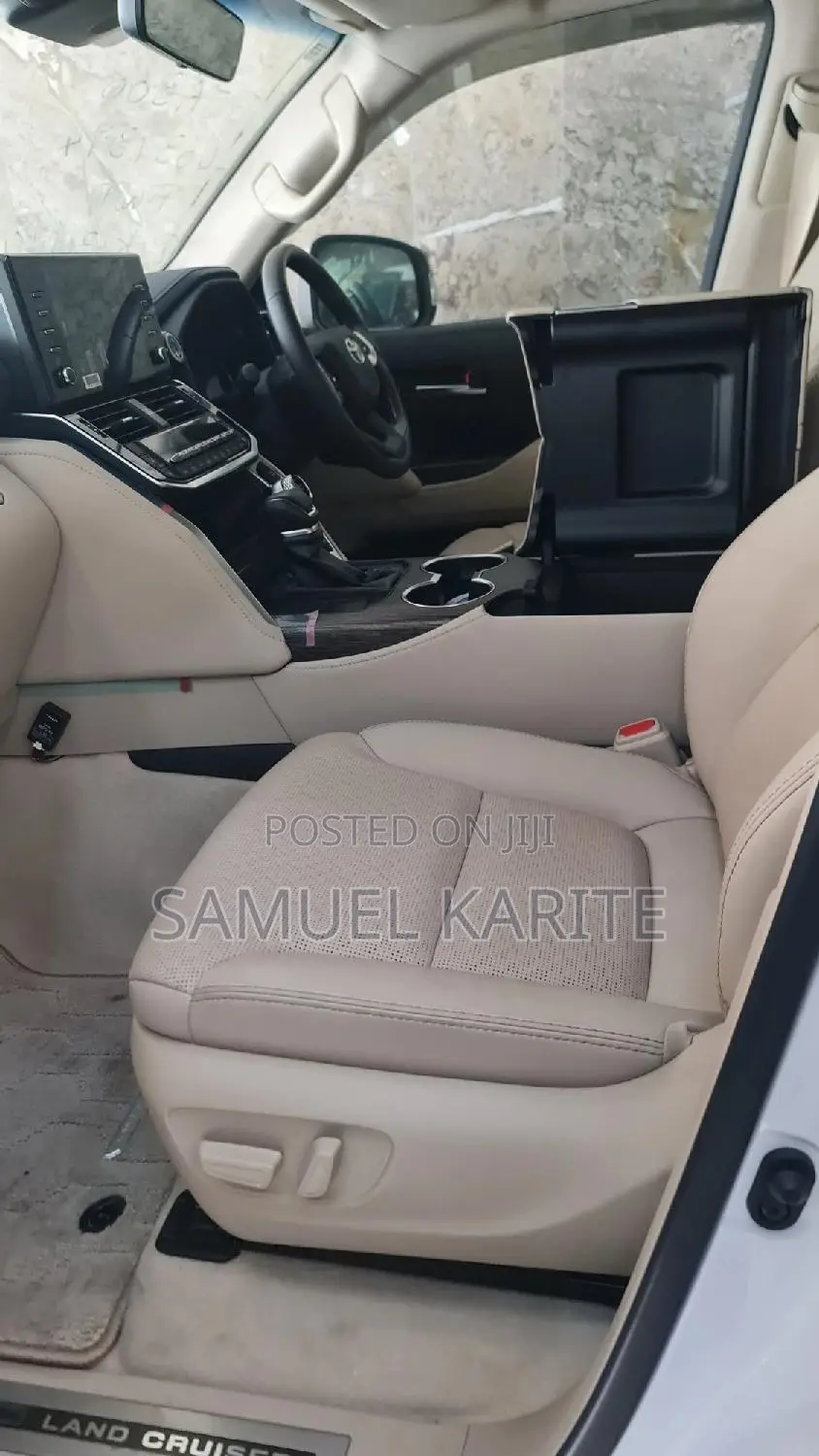 Toyota Land Cruiser 2023 White