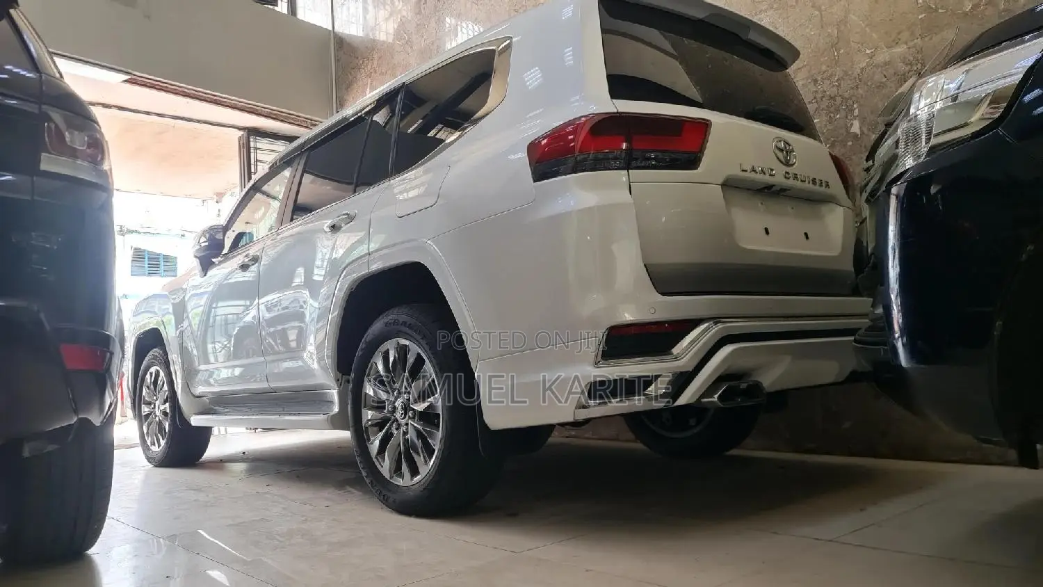 Toyota Land Cruiser 2023 White