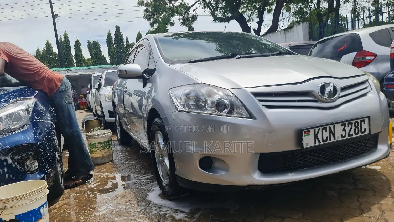 Toyota Auris 2010 Silver
