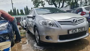Toyota Auris 2010 Silver