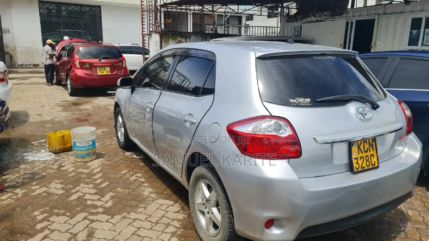 Toyota Auris 2010 Silver