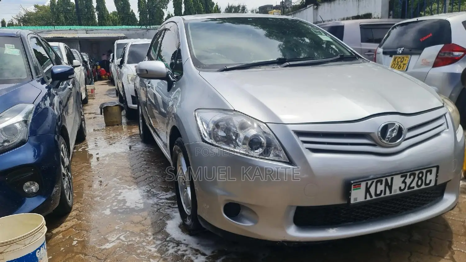 Toyota Auris 2010 Silver