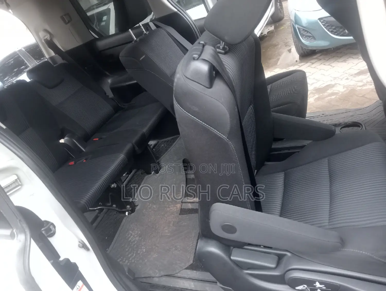 Toyota Voxy SV Premium 2014 White