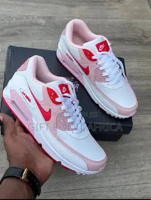 Nike Air Max 90 Sneakers