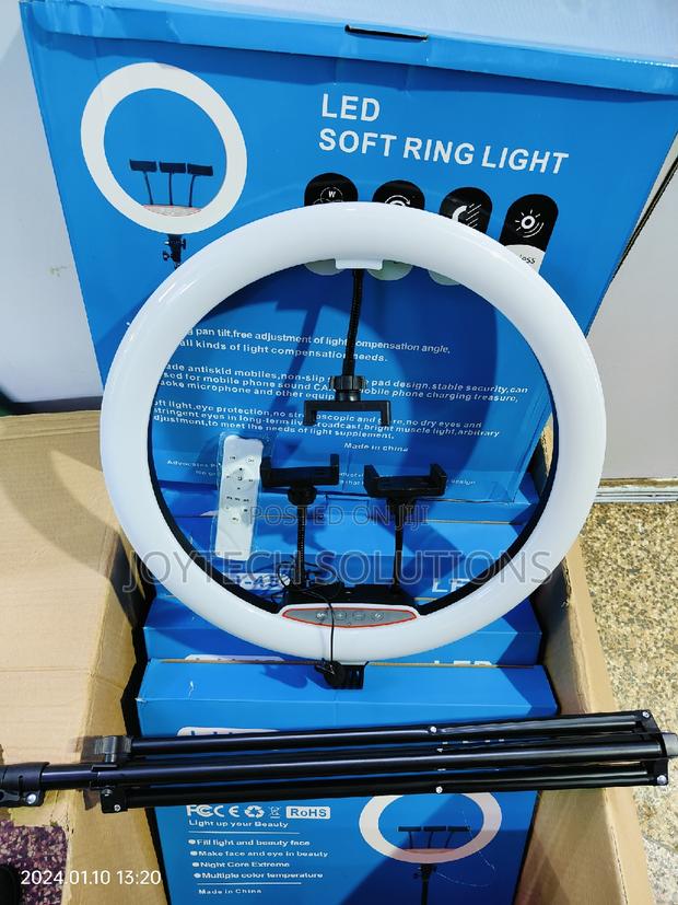Vedio Light : 18 Inch Led Ring Light With Tripod Stand - main view