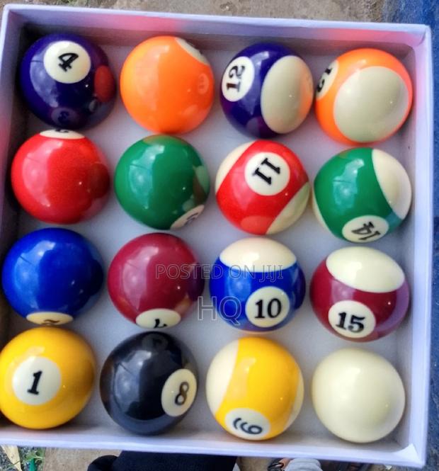 Pool Table / Billiards Set Balls Balls Balls Balls Balls 64e