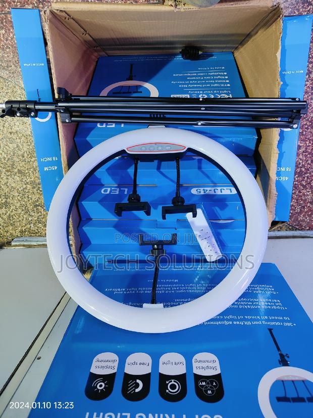 18 Inches Ringlight Vedio Light. With Touch Button and Tr - main view