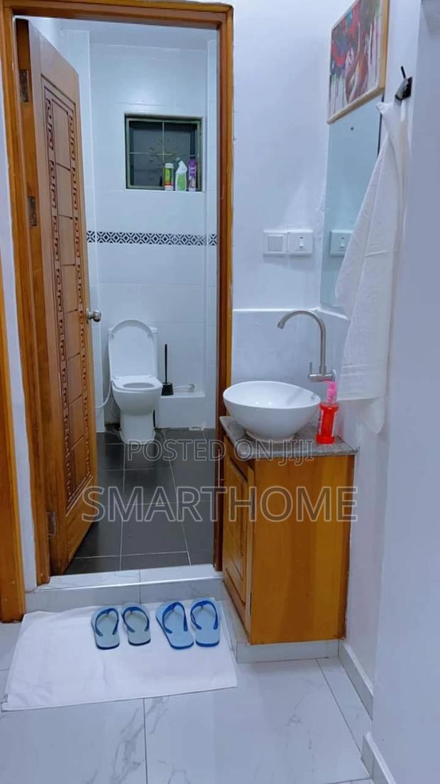 Queen Abnb Sanasana - thumbnail 5